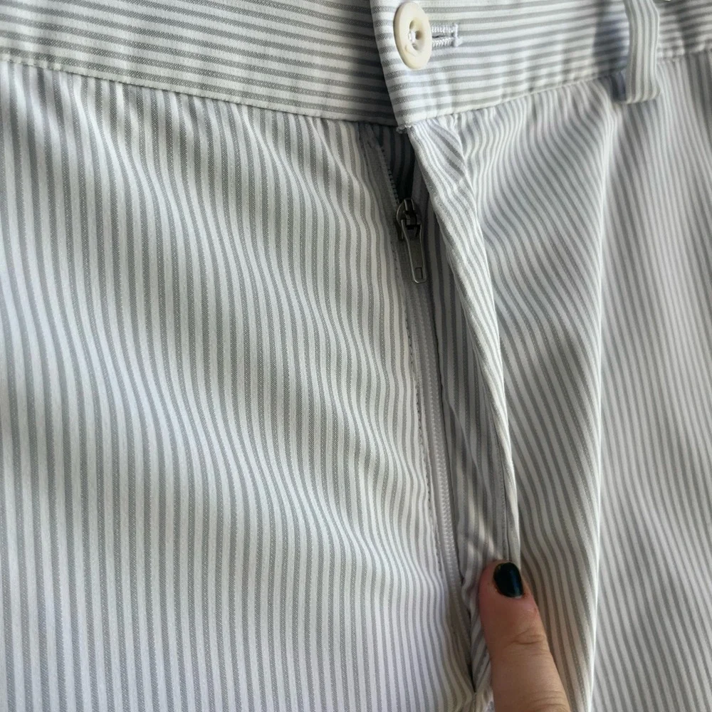 NIKE GOLF White/Grey Pinstripe Golfing Shorts Below-the-knee Men’s 33 - Picture 6 of 9